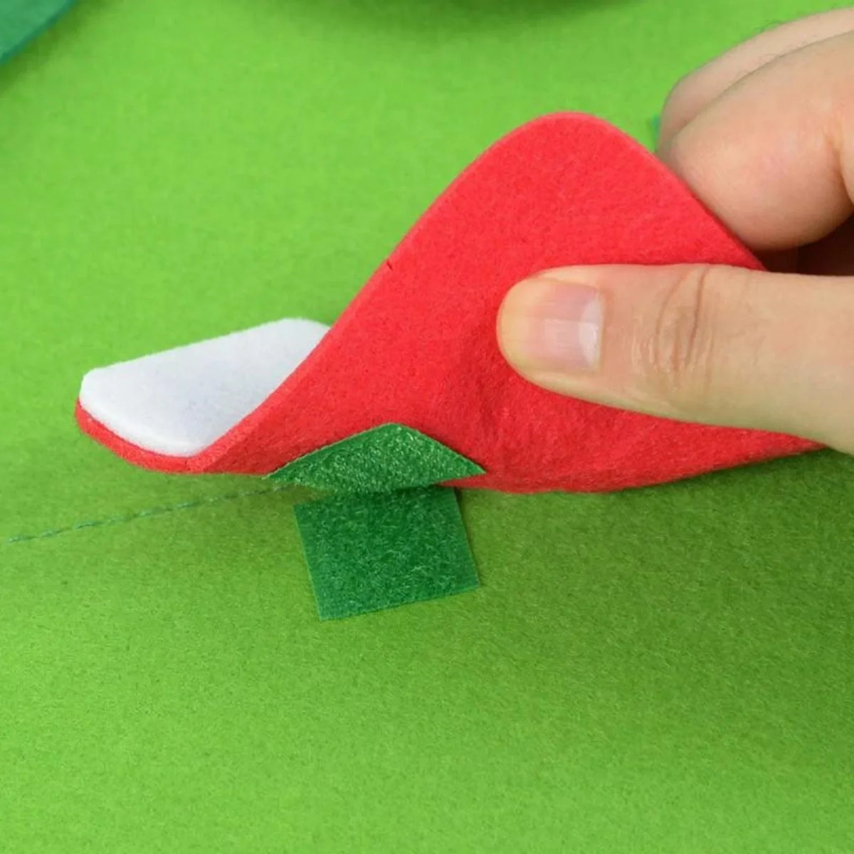 CHRISTMASTICK felt ornament detail